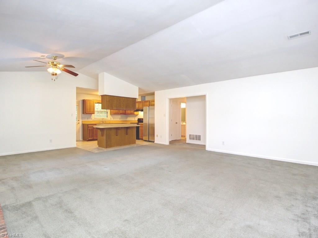 1112 Eagle Road Greensboro, NC 27407 - Photo 4 of 21
