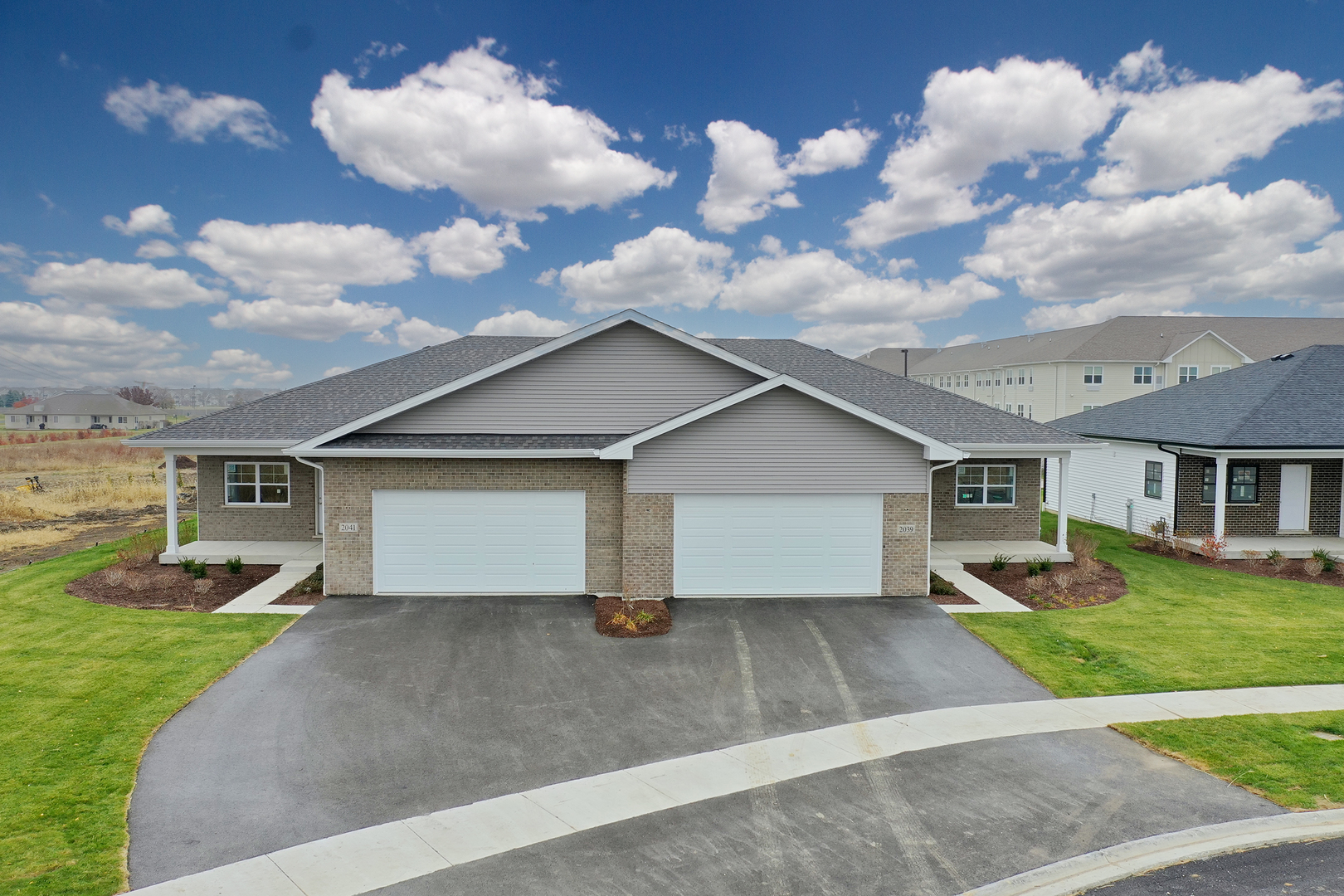 2041 Isabella Lane Minooka, IL 60447 - Photo 3 of 31