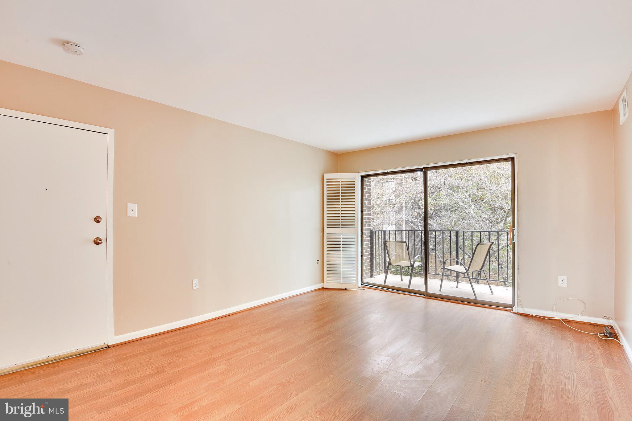 17822 Buehler Road, Unit 3D3 Olney, MD 20832 - Photo 12 of 30 Living Room
