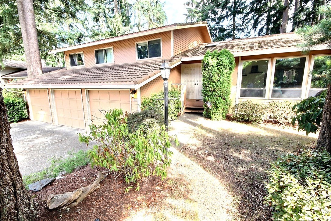 14102 148th Place Southeast Renton, WA 98059 - Photo 2 of 19