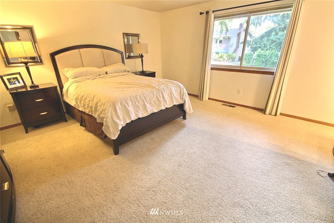14102 148th Place Southeast Renton, WA 98059 - Photo 11 of 19