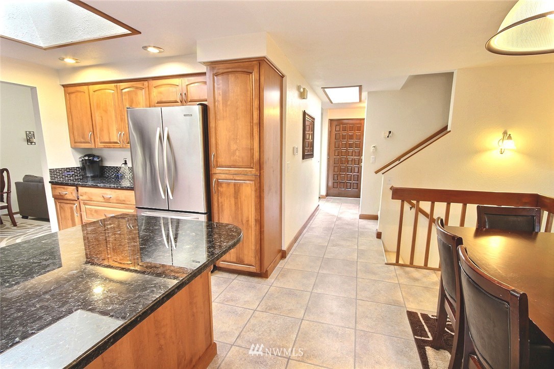 14102 148th Place Southeast Renton, WA 98059 - Photo 18 of 19