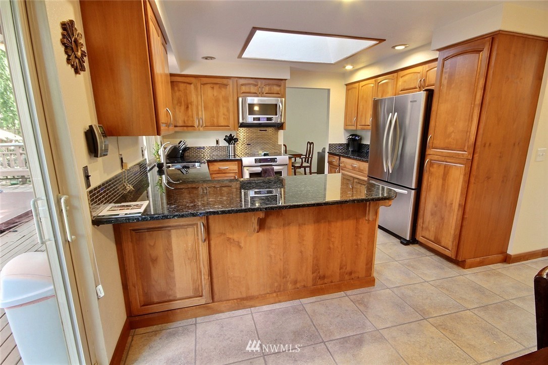14102 148th Place Southeast Renton, WA 98059 - Photo 3 of 19