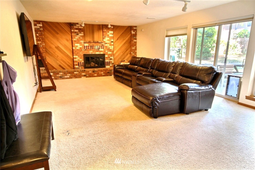 14102 148th Place Southeast Renton, WA 98059 - Photo 6 of 19