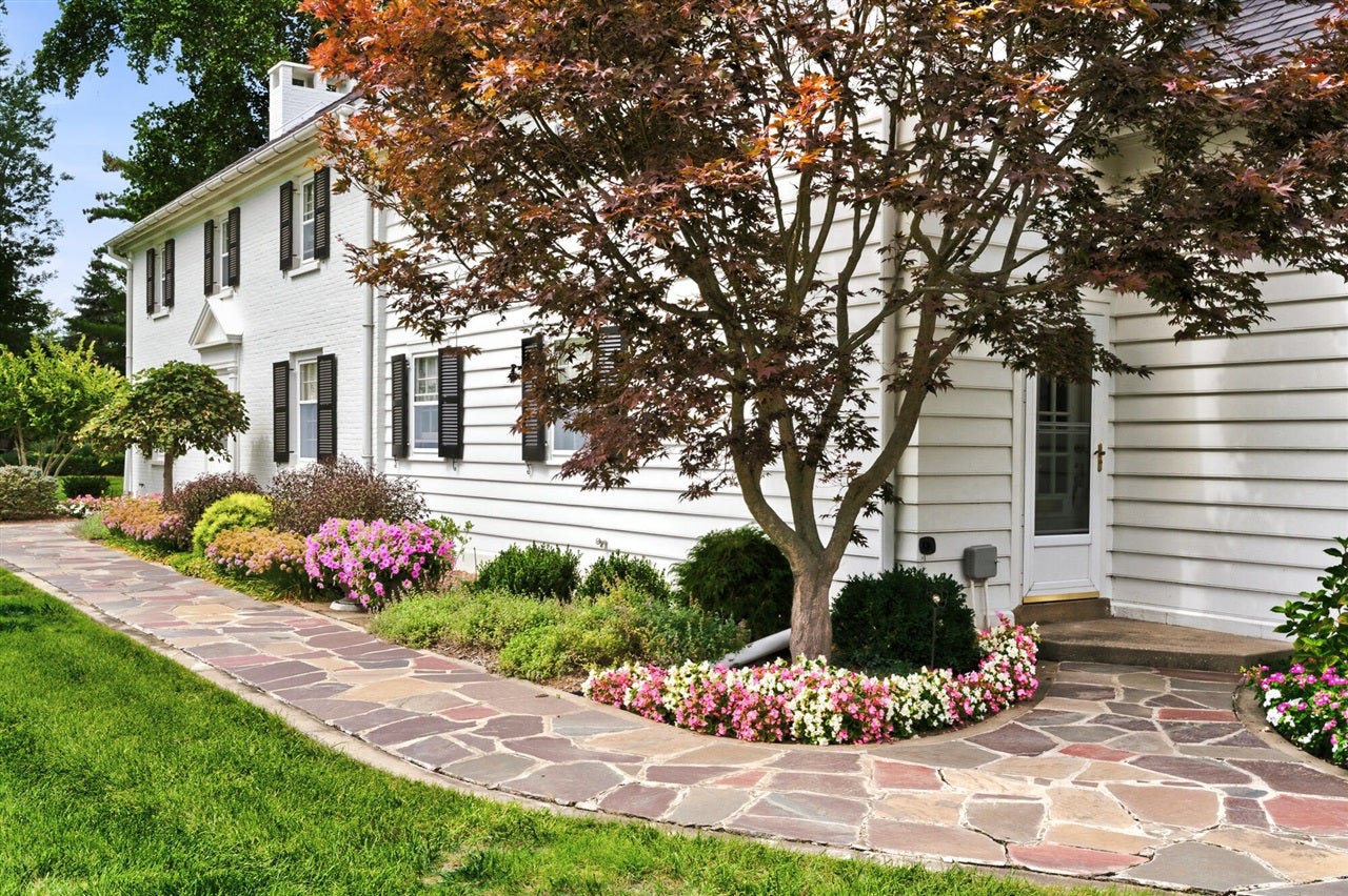 1500 Whites Road Kalamazoo, MI 49008 - Photo 3 of 99 Gallery Image 3