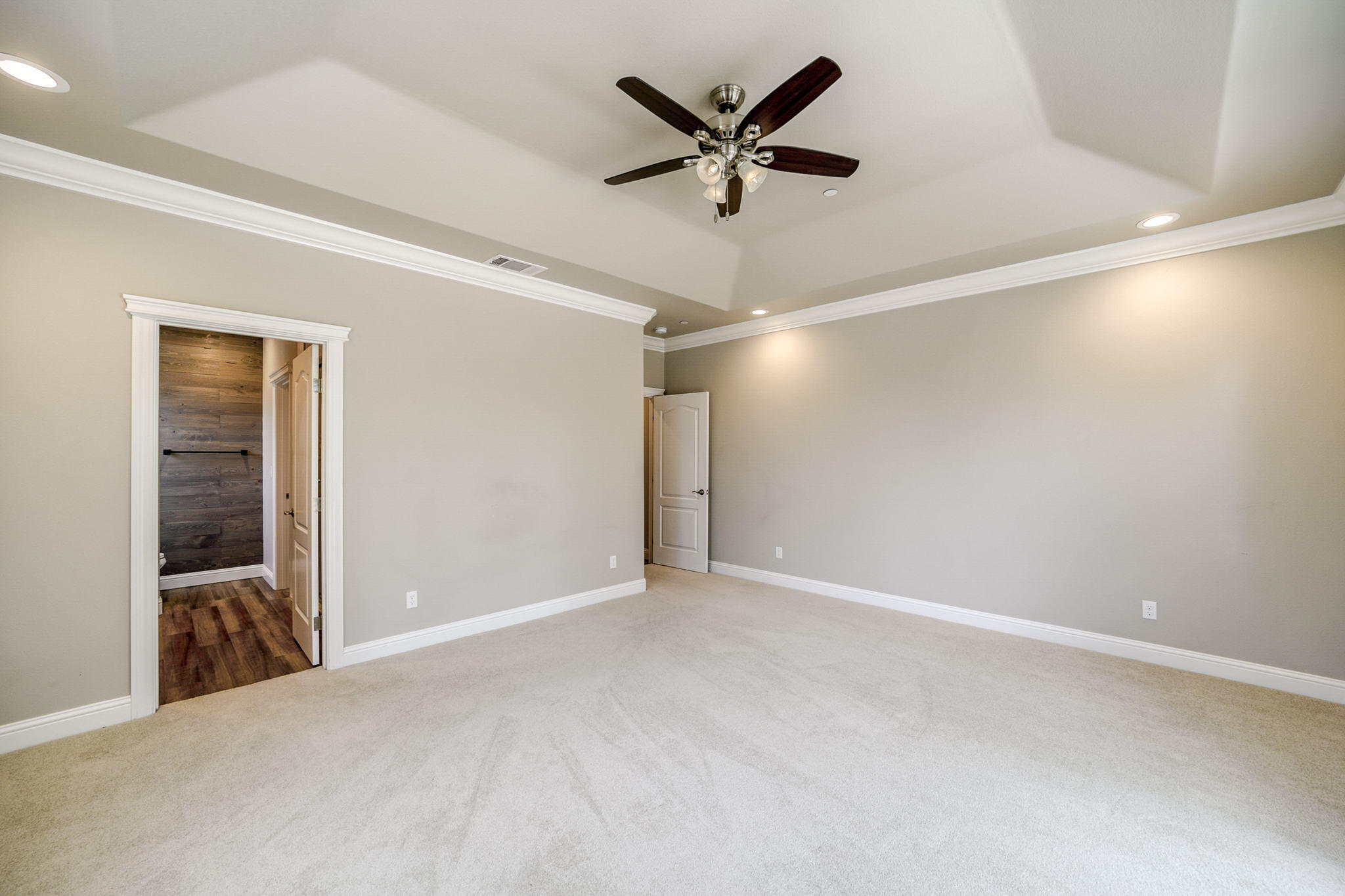 4585 Risstay Way Shasta Lake, CA 96019 - Photo 14 of 46 livingroom