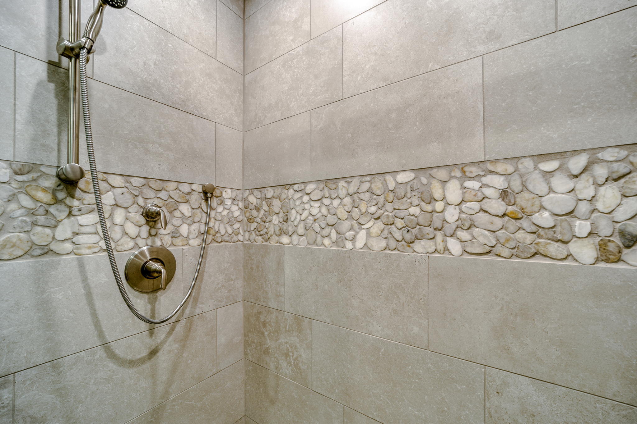 4585 Risstay Way Shasta Lake, CA 96019 - Photo 18 of 46 tile shower