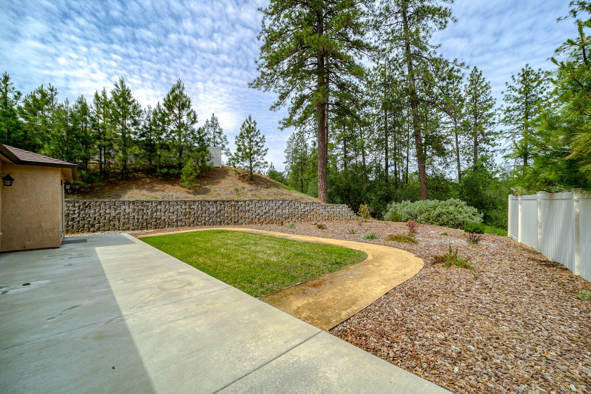 4585 Risstay Way Shasta Lake, CA 96019 - Photo 43 of 46 spacious yard view