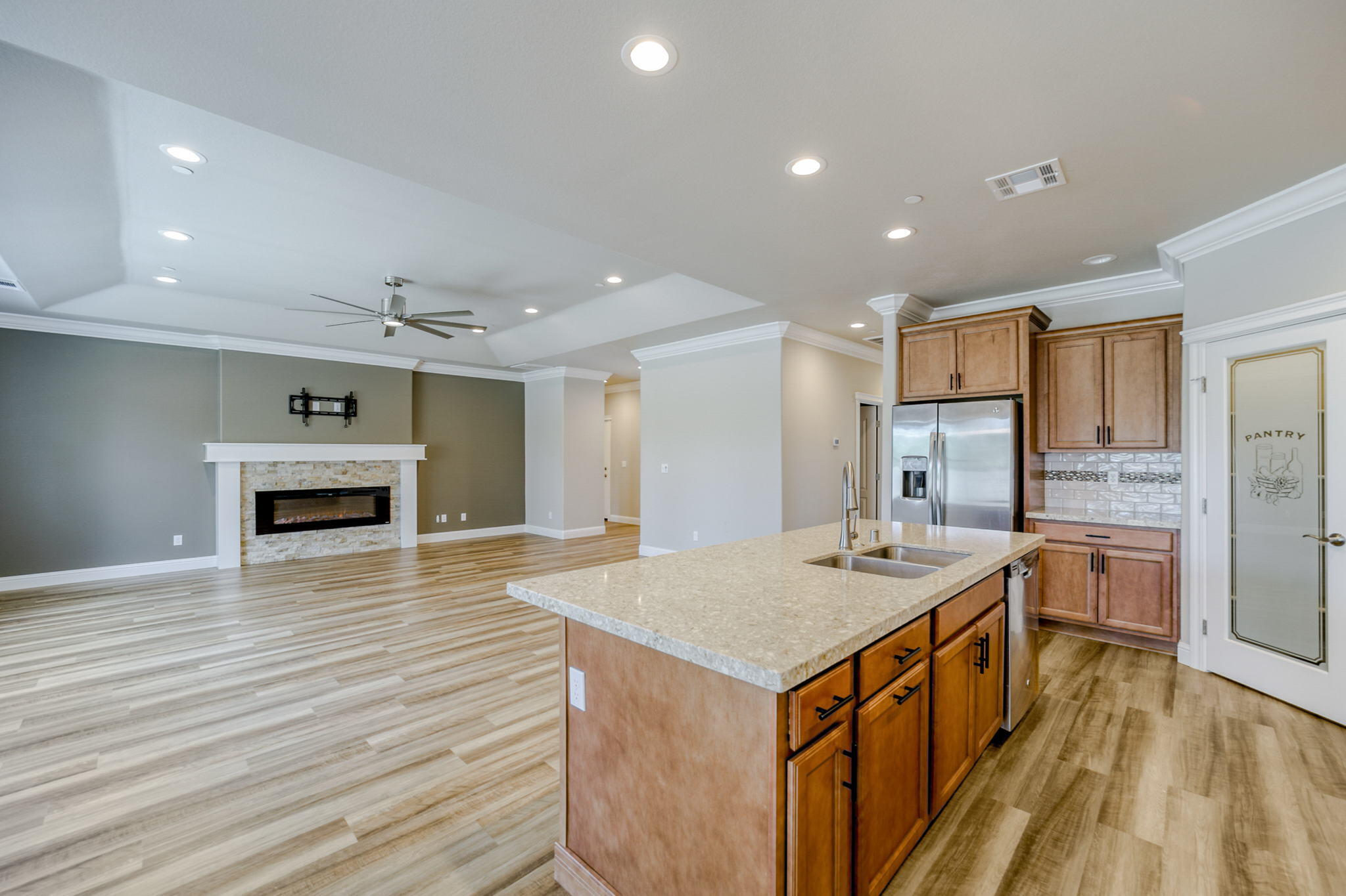 4585 Risstay Way Shasta Lake, CA 96019 - Photo 10 of 46 view into livingroom