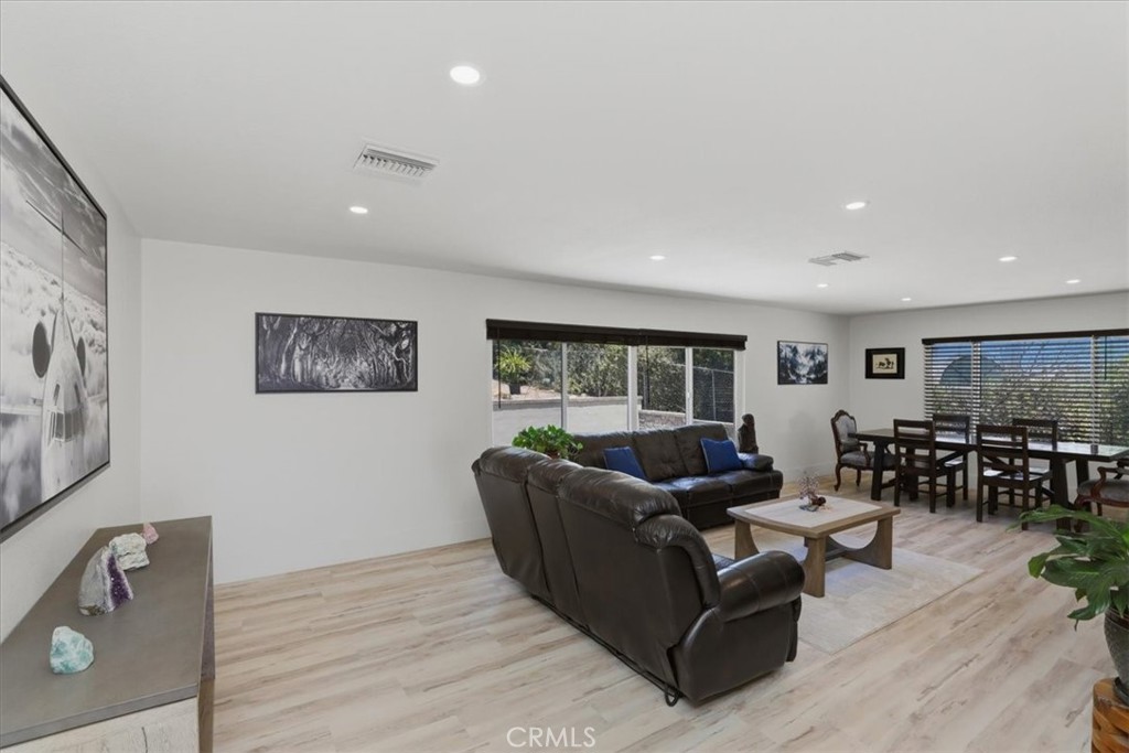 8318 La Senda Road Rancho Cucamonga, CA 91701 - Photo 27 of 68