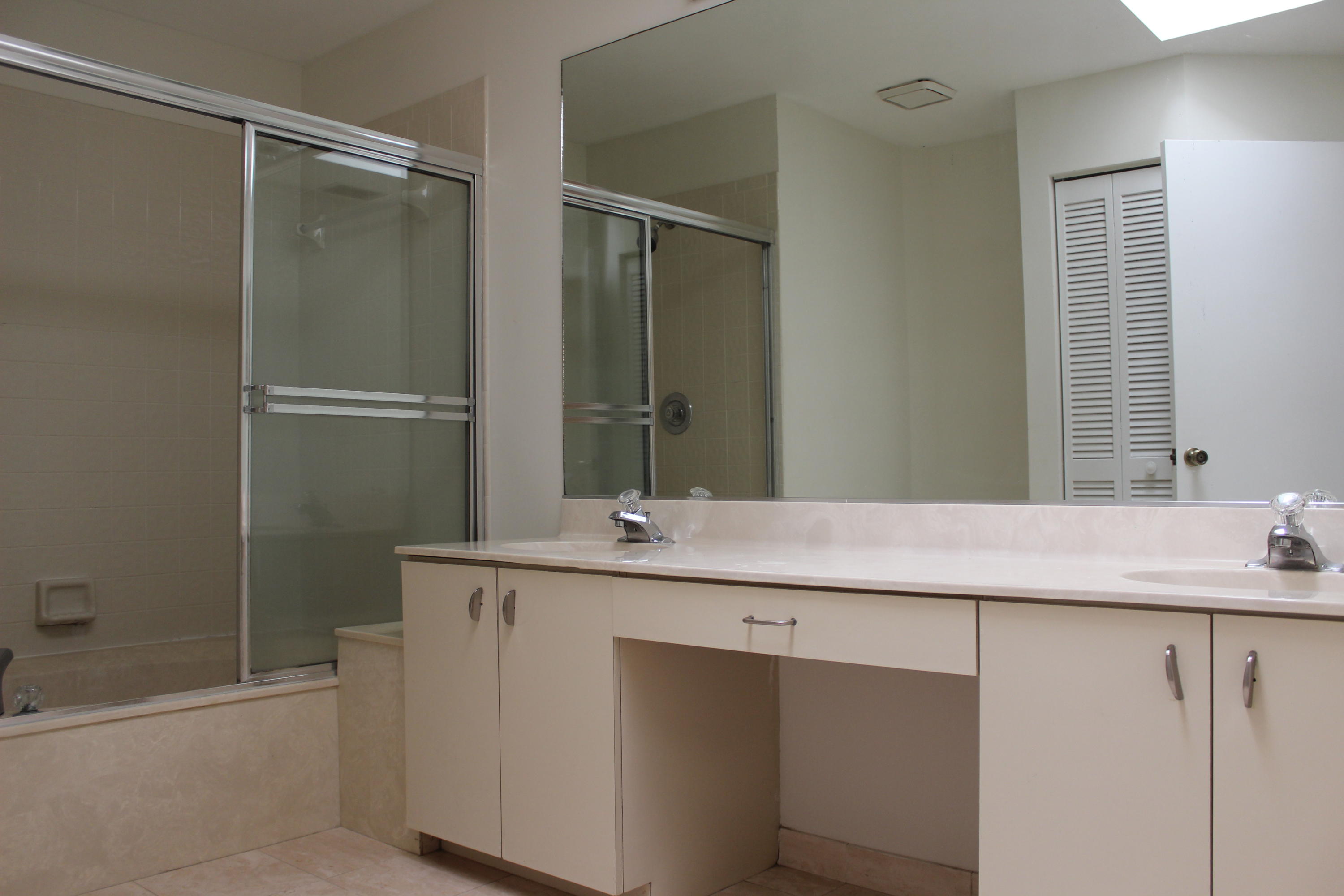 6119 La Vida Terrace Boca Raton, FL 33433 - Photo 14 of 22 2018-05-24 01.13.02