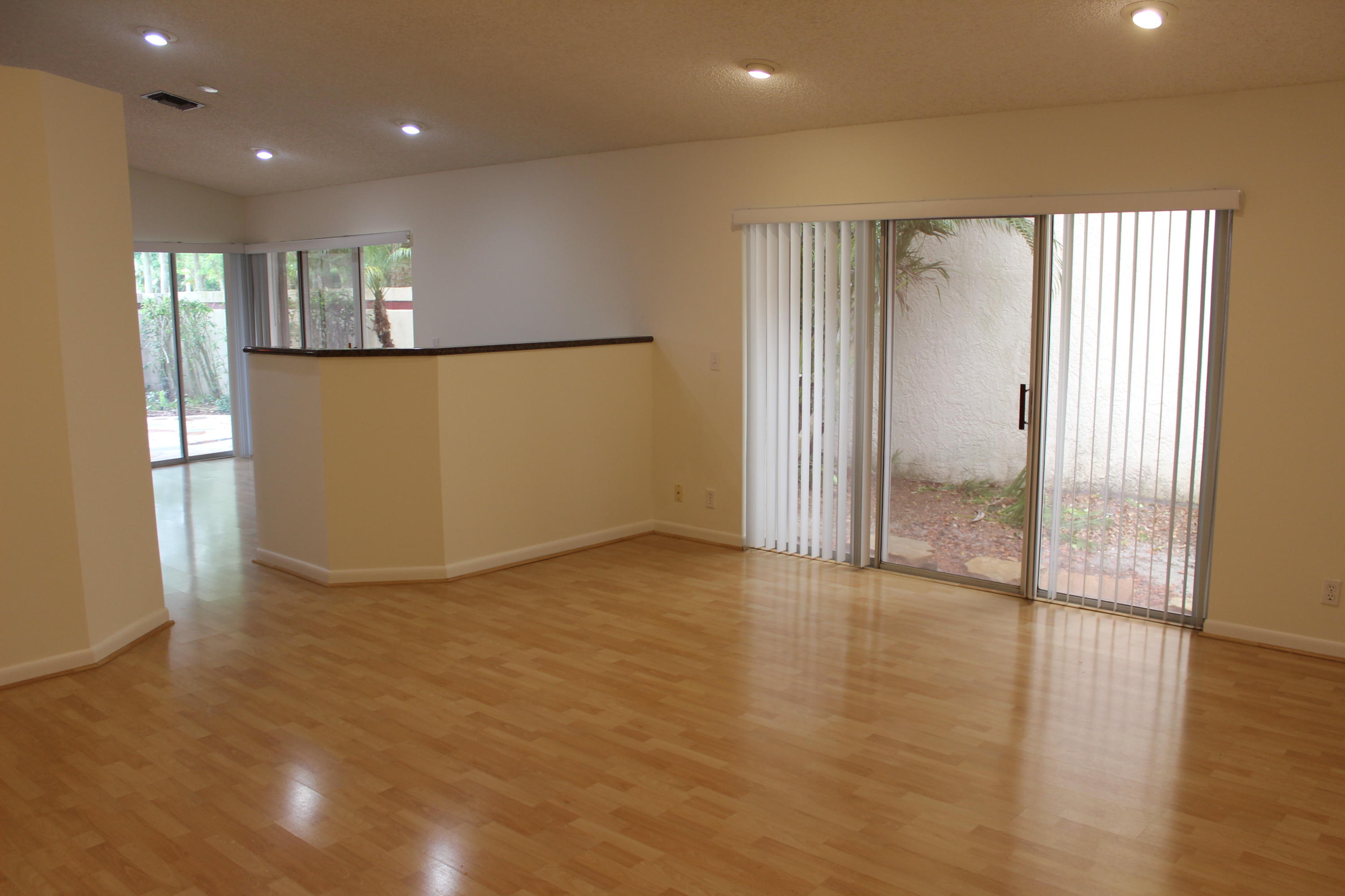 6119 La Vida Terrace Boca Raton, FL 33433 - Photo 3 of 22 2018-05-24 01.14.00