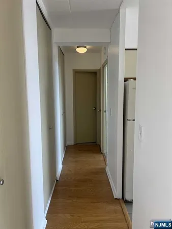 $2,000 | 515 Anderson Avenue, Unit 6B, Cliffside Park, NJ 07010