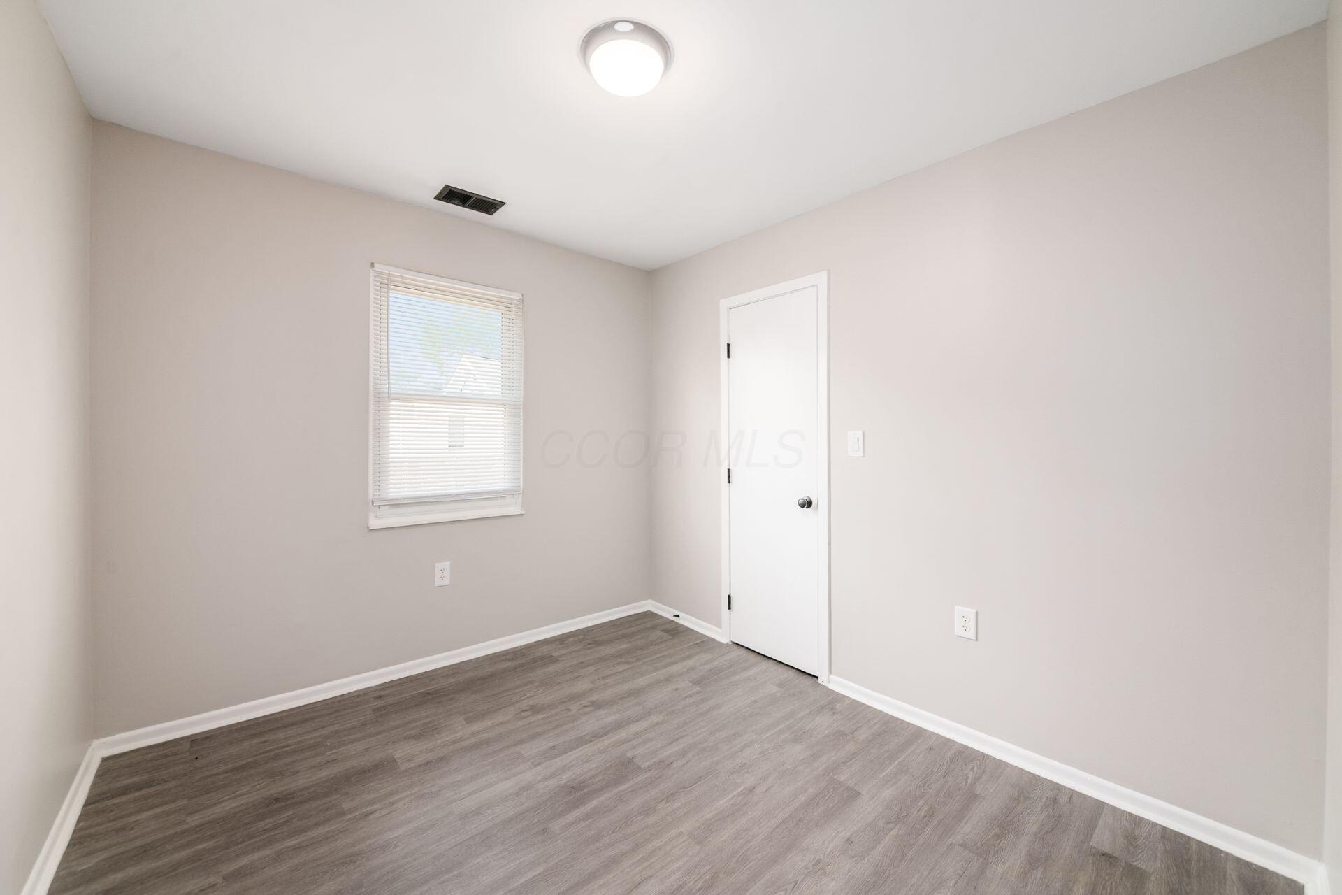 2923 Howey Road Columbus, OH 43224 - Photo 17 of 25 025_ Rd Columbus OH 43224 USA