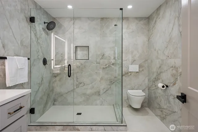 $1,785,000 | 6202 122nd Avenue Southeast, Bellevue, WA 98006