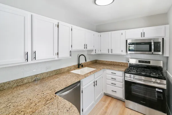 $179,800 | 15332 Dante Avenue, Dolton, IL 60419