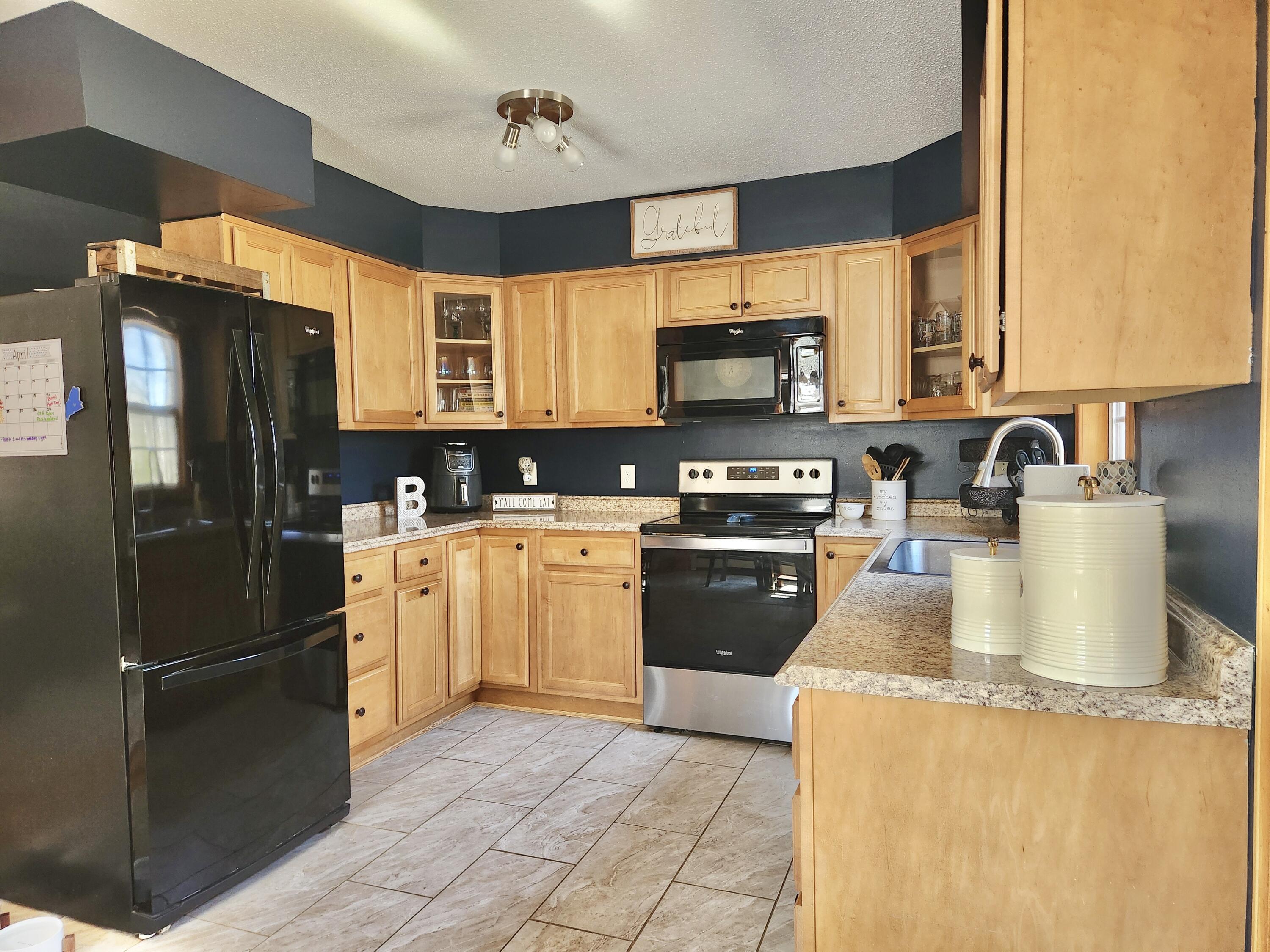 554 Townhouse Road Kenduskeag, ME 04450 - Photo 5 of 44 4D12AEC1-3B6B-4852-9598-AFB96B3BCFB3