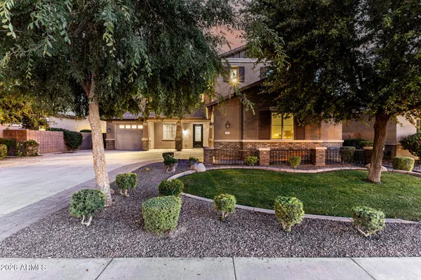 $939,900 | 2491 East Penedes Drive, Gilbert, AZ 85298