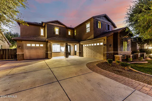 $939,900 | 2491 East Penedes Drive, Gilbert, AZ 85298