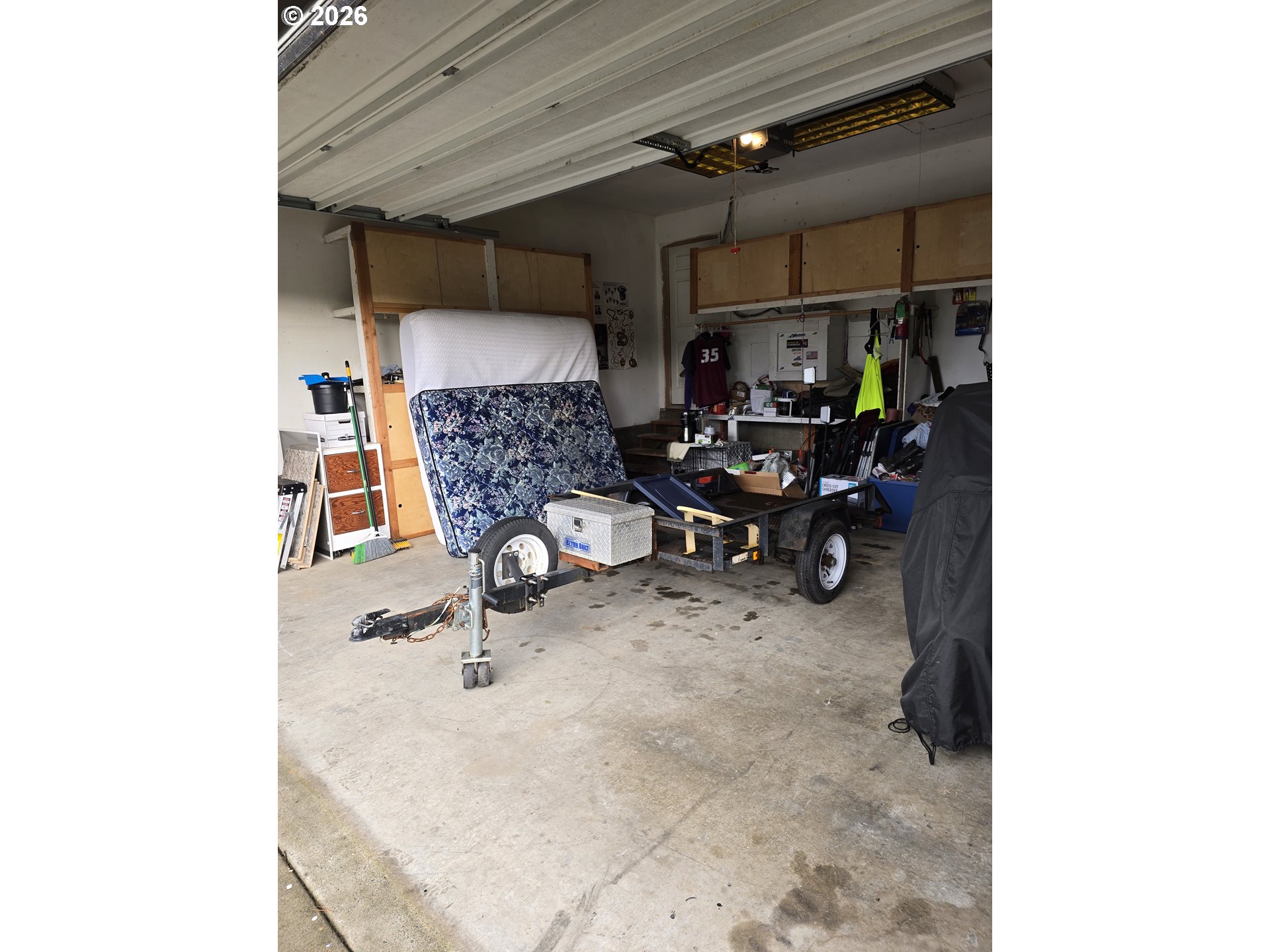 963 Crocker Street Coos Bay, OR 97420 - Photo 32 of 42 a room with musical instruments