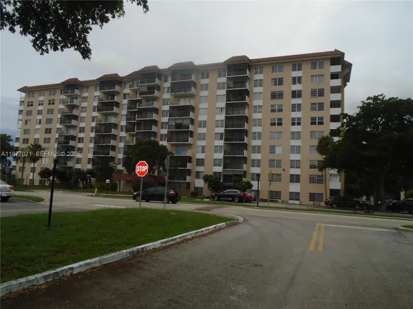 $47,000 | 4174 Inverrary Drive, Unit 303, Lauderhill, FL 33319