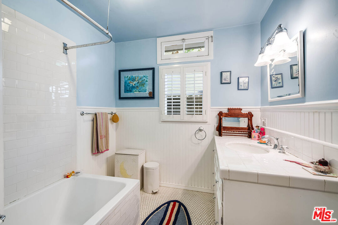 11146 Valley Spring Lane Studio City, CA 91602 - Photo 24 of 58