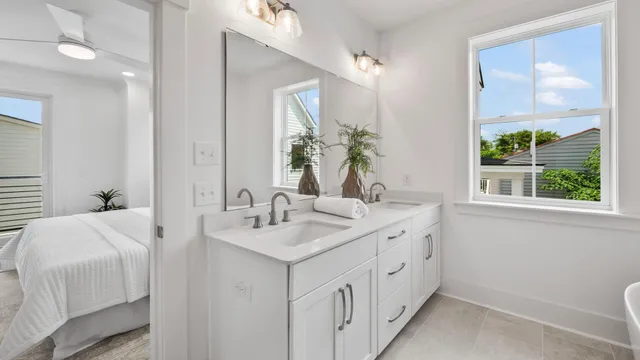 $999,990 | 33 Nats Court, Charleston, SC 29403