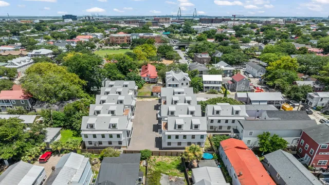 $999,990 | 33 Nats Court, Charleston, SC 29403