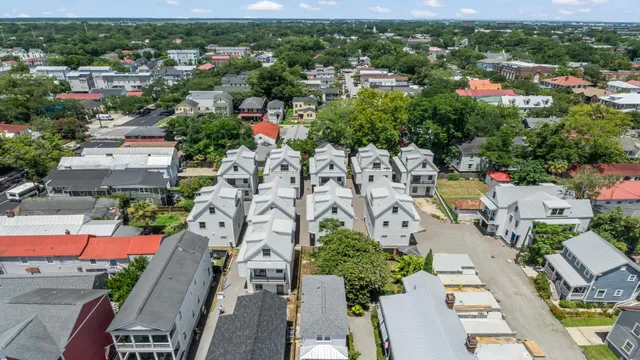 $999,990 | 33 Nats Court, Charleston, SC 29403