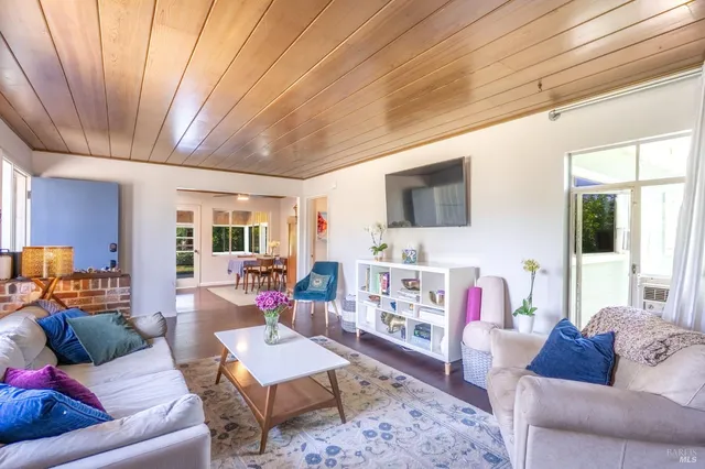 $999,999 | 3120 Hermosa Drive, Napa, CA 94558