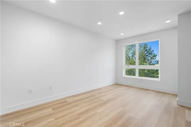 $6,750 | 12078 Guerin Street, Unit 405, Studio City, CA 91604