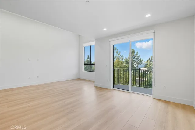 $6,750 | 12078 Guerin Street, Unit 405, Studio City, CA 91604