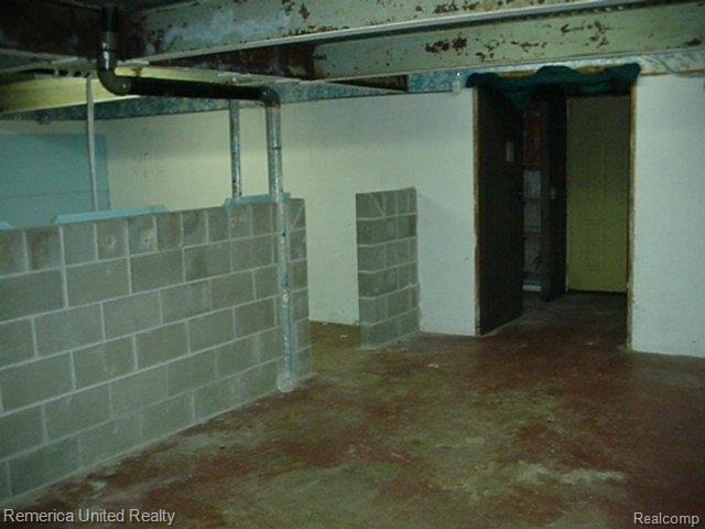 3998 Mc Arthur Road Jackson, MI 49203 - Photo 19 of 21 Under garage Work Area