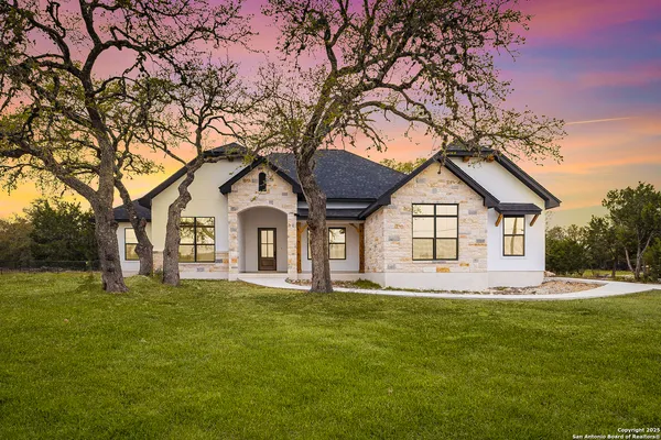 $749,000 | 220 Toucan Drive, Spring Branch, TX 78070