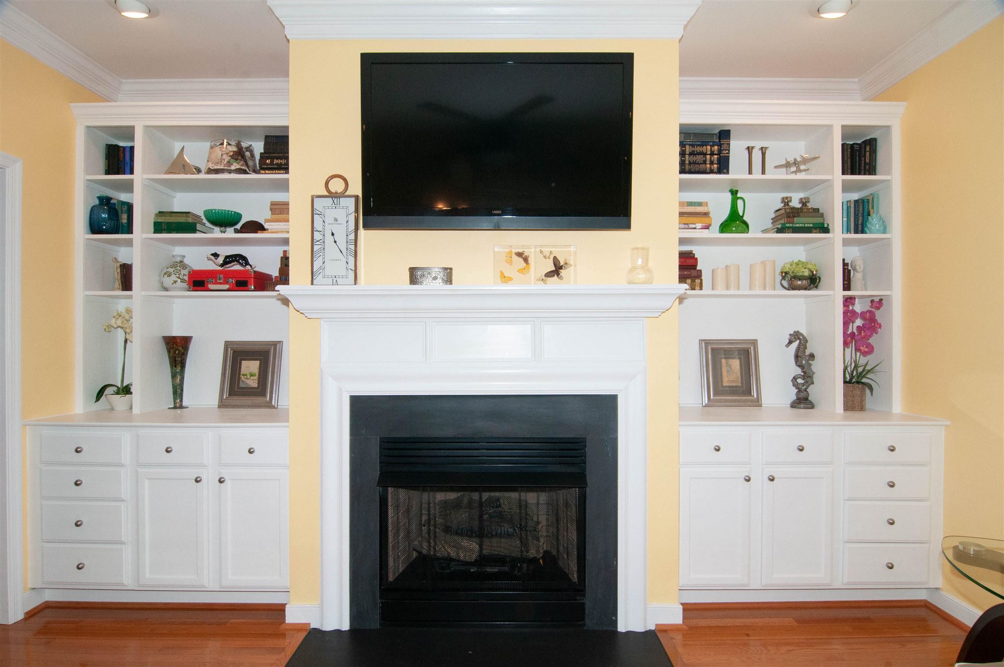 1265 Amber Ridge Road Charlottesville, VA 22901 - Photo 8 of 44 a living room with furniture and a flat screen tv