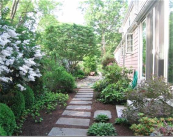 47 Cottage Street Wellesley, MA 02482 - Photo 26 of 28