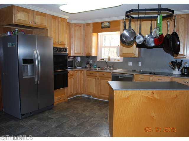 1073 Lamb Road Lexington, NC 27295 - Photo 2 of 16 Kitchen.