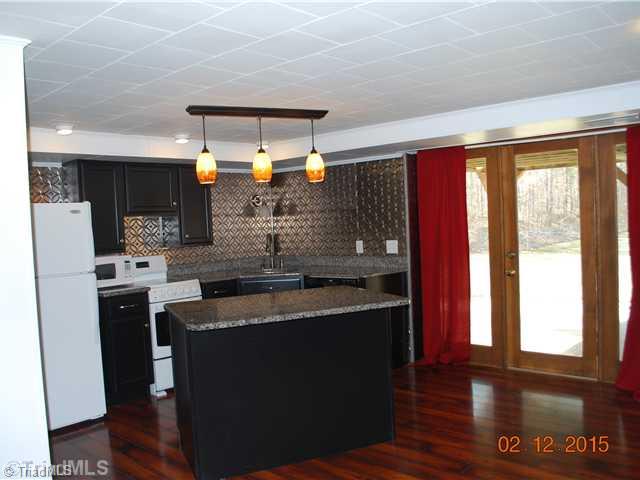 1073 Lamb Road Lexington, NC 27295 - Photo 12 of 16 In-Law Suite.