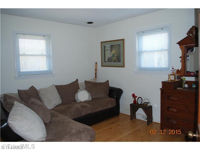 1073 Lamb Road Lexington, NC 27295 - Photo 7 of 16 2nd Bedroom.