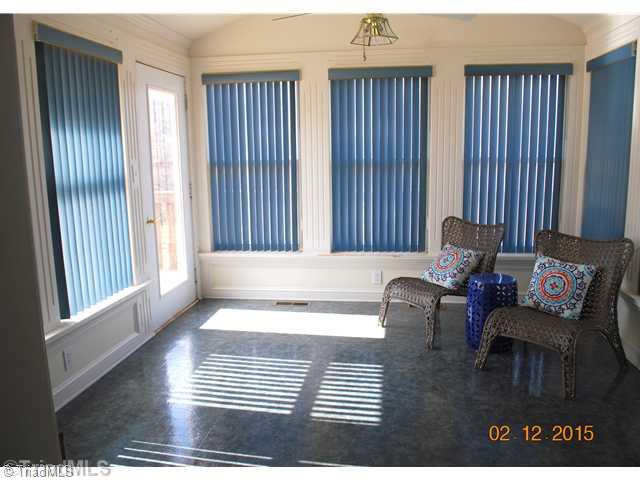1073 Lamb Road Lexington, NC 27295 - Photo 9 of 16 Sunroom.