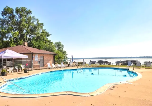 $230,000 | 53 Mariner Lane North, Unit 53, Fox Lake, IL 60020