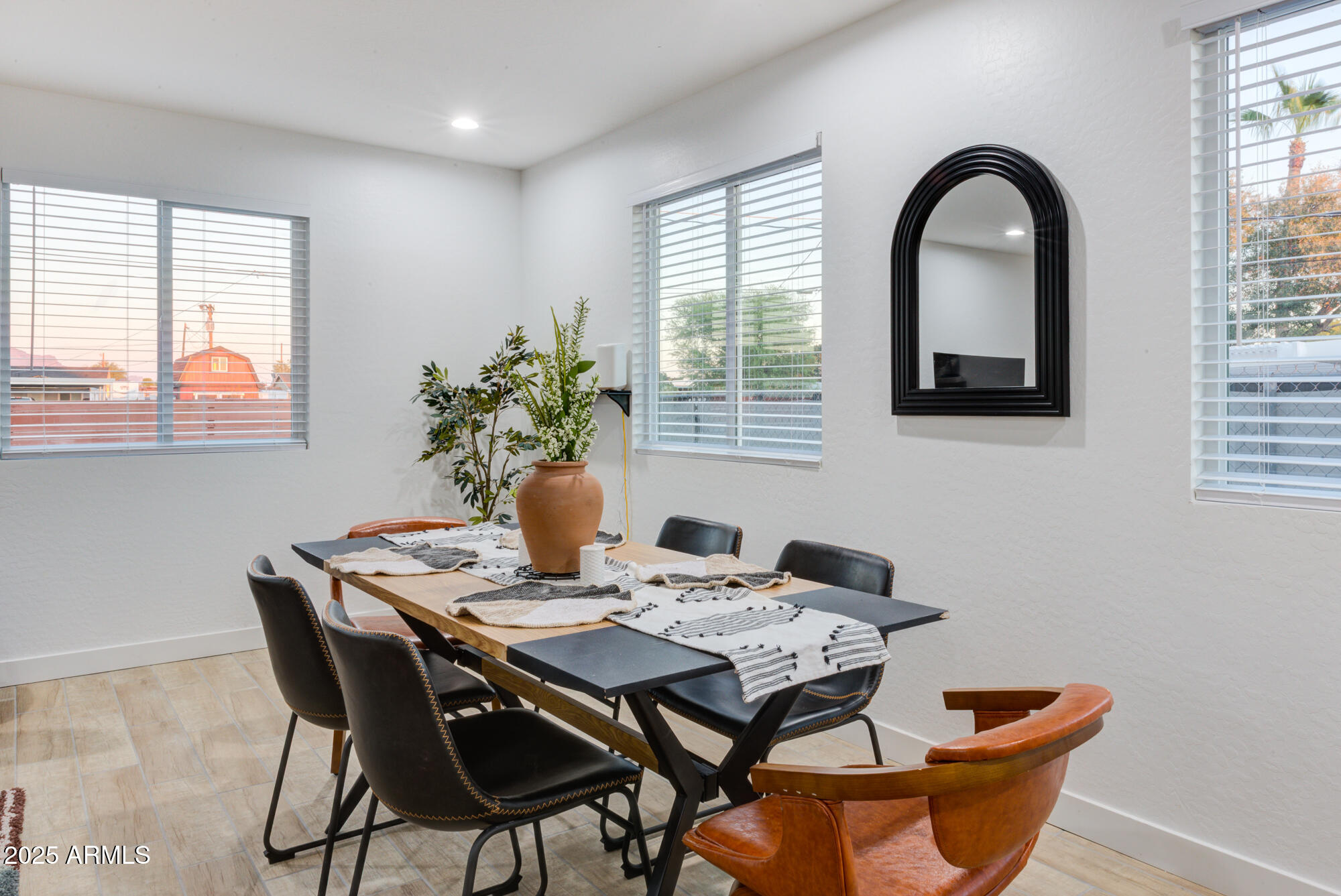 341 South Mountain Road, Unit 1 Apache Junction, AZ 85120 - Photo 13 of 33 6 Dining room