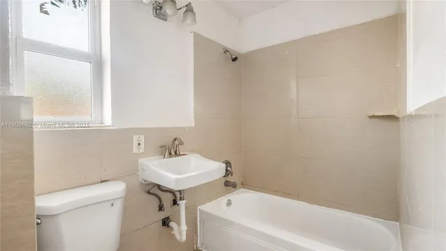 $469,000 | 218 Northwest 8th Avenue, Dania Beach, FL 33004