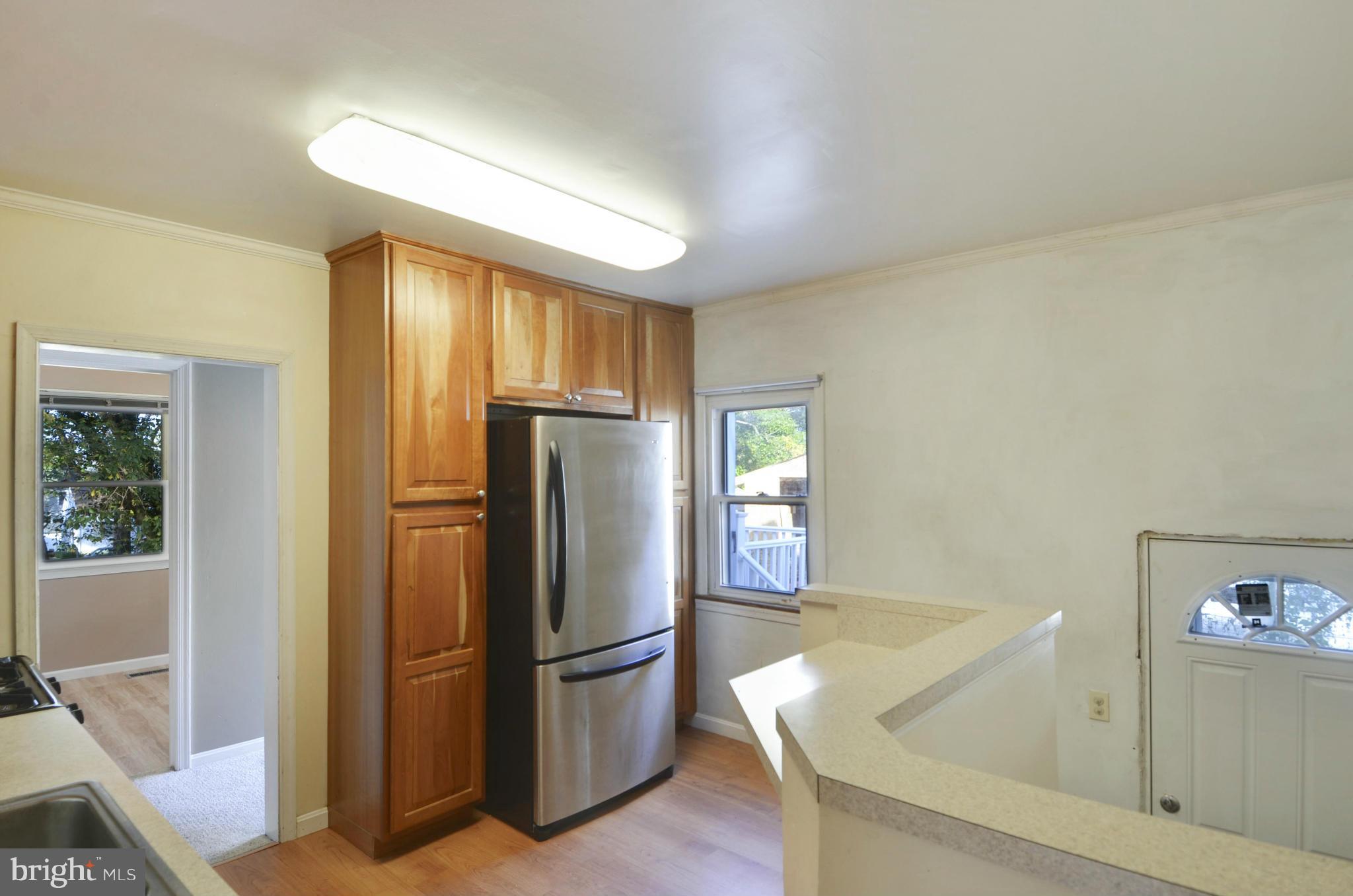 11608 Idlewood Road Silver Spring, MD 20906 - Photo 3 of 16 Kitchen