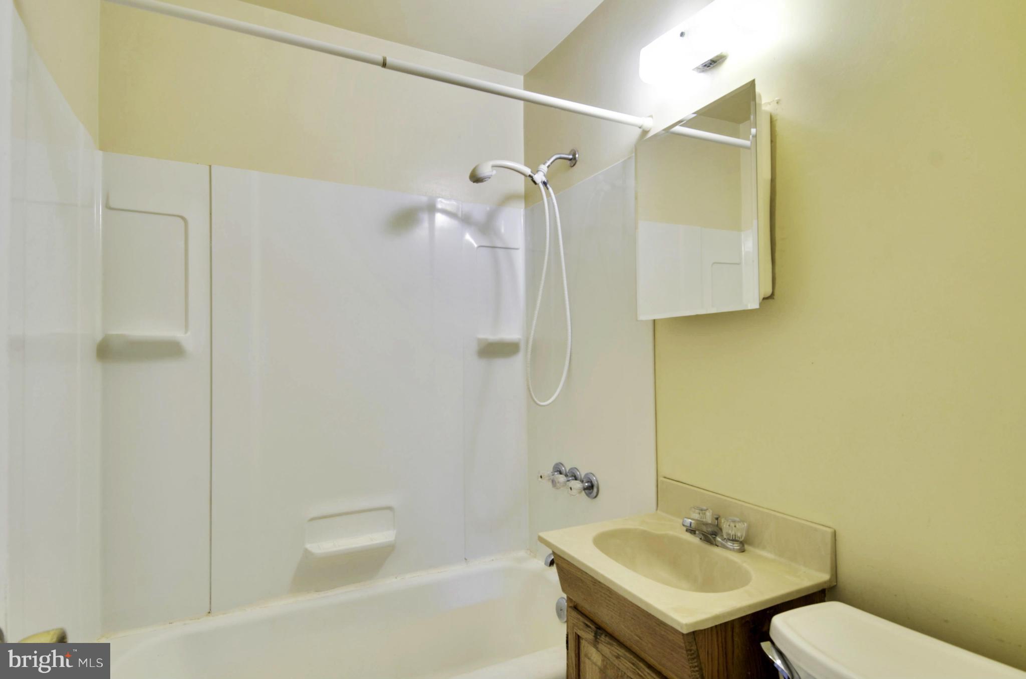11608 Idlewood Road Silver Spring, MD 20906 - Photo 10 of 16 Bath