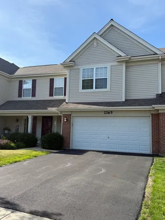 $2,500 | 2265 Pembridge Drive, Lake In The Hills, IL 60156