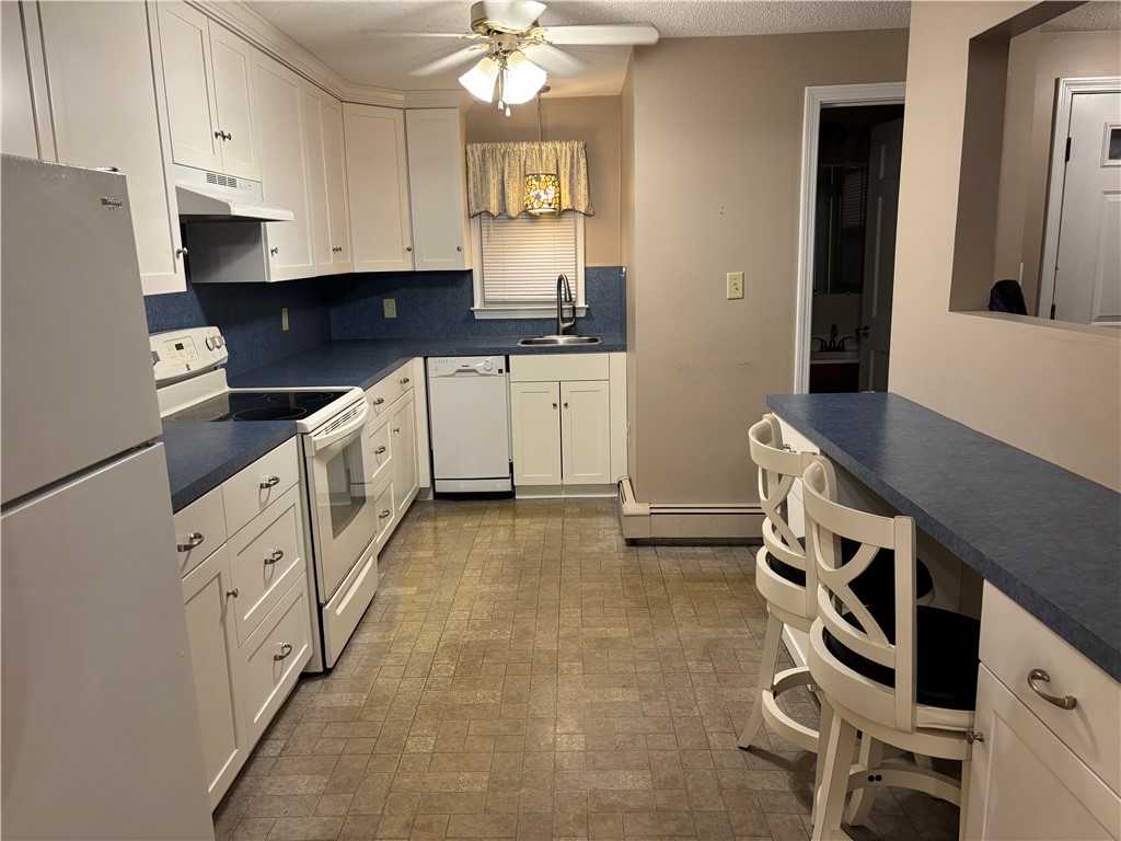 18 Villanova Street Woonsocket, RI 02895 - Photo 2 of 11