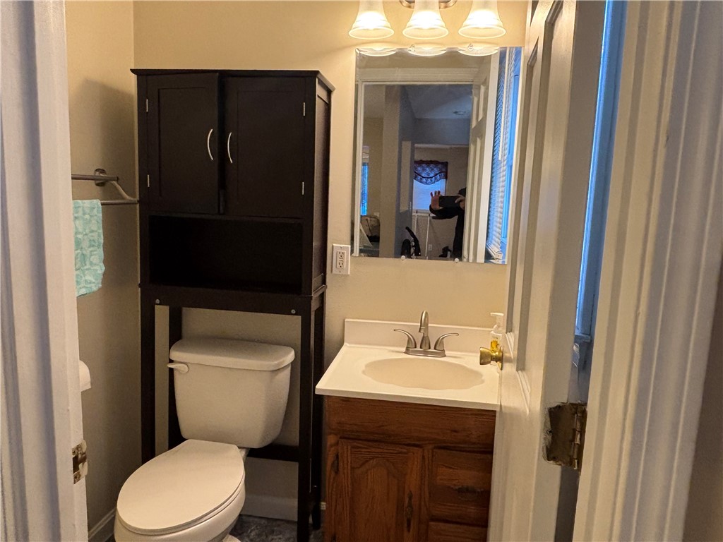 18 Villanova Street Woonsocket, RI 02895 - Photo 6 of 11