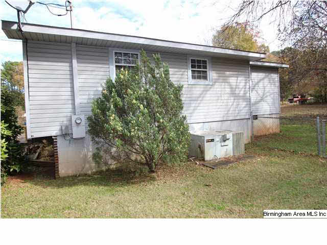 920 Carson Lane Jacksonville, AL 36265 - Photo 4 of 17