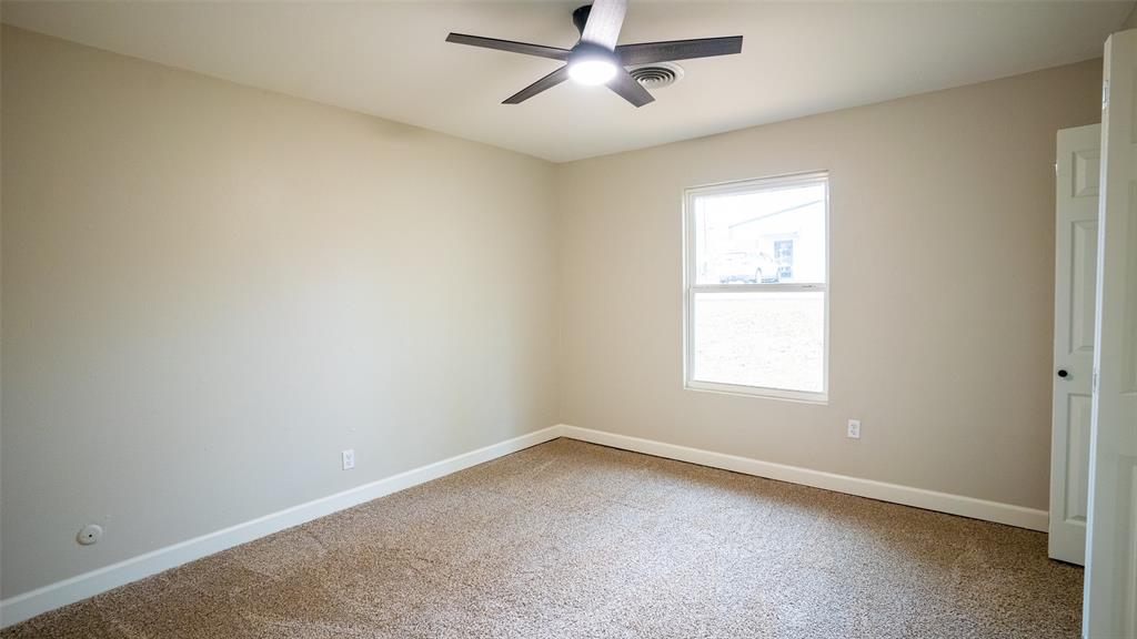 1801 Pine Bluff Street Paris, TX 75460 - Photo 17 of 20